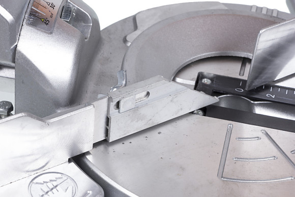 Торцовочная пила Вихрь ПТ-255ПЛ 1900Вт 5000об/мин d=255мм