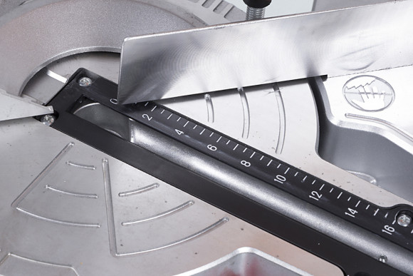 Торцовочная пила Вихрь ПТ-255ПЛ 1900Вт 5000об/мин d=255мм