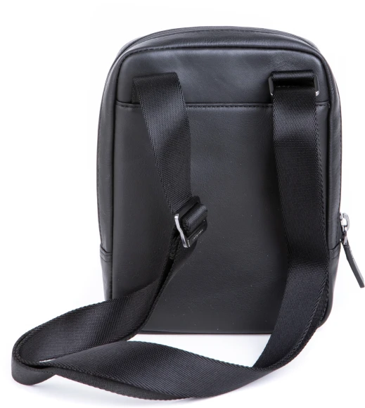 Сумка мужская Piquadro Urban CA3084UB00/N черная натур.кожа Сумка мужская Piquadro Urban CA3084UB00/N черная натур.кожа