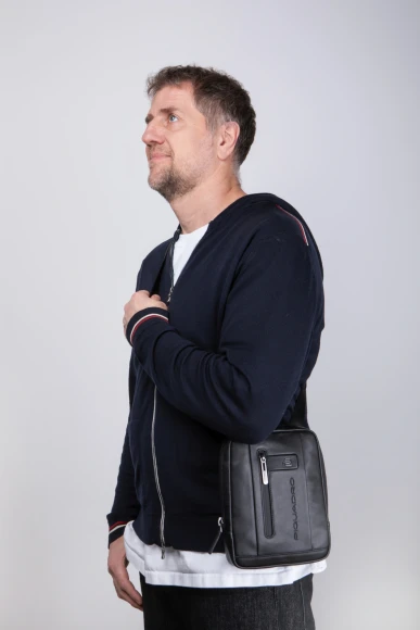 Сумка мужская Piquadro Urban CA3084UB00/N черная натур.кожа Сумка мужская Piquadro Urban CA3084UB00/N черная натур.кожа