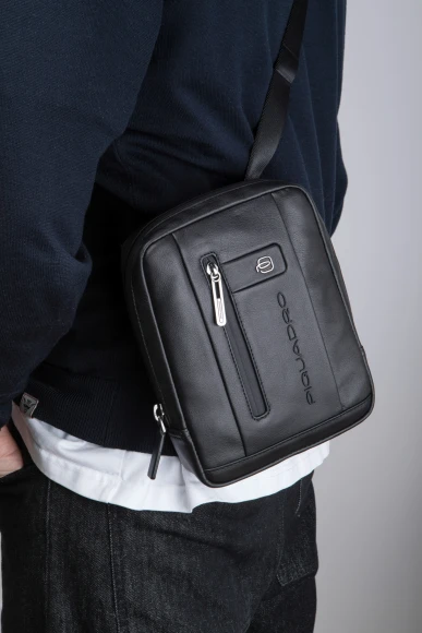 Сумка мужская Piquadro Urban CA3084UB00/N черная натур.кожа Сумка мужская Piquadro Urban CA3084UB00/N черная натур.кожа