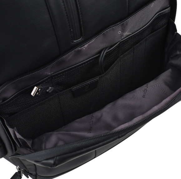 Рюкзак Piquadro Urban CA4550UB00BM/N черный кожа