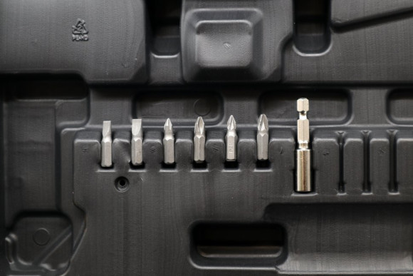 Дрель-шуруповерт Ресанта ДА-20-2ЛК аккум. патрон:быстрозажимной (кейс в комплекте) (75/14/11) Дрель-шуруповерт Ресанта ДА-20-2ЛК аккум. патрон:быстрозажимной (кейс в комплекте) (75/14/11)