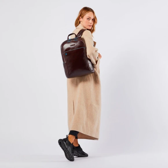 Рюкзак Piquadro Blue Square CA4762B2/MO коричневый кожа Рюкзак Piquadro Blue Square CA4762B2/MO коричневый кожа