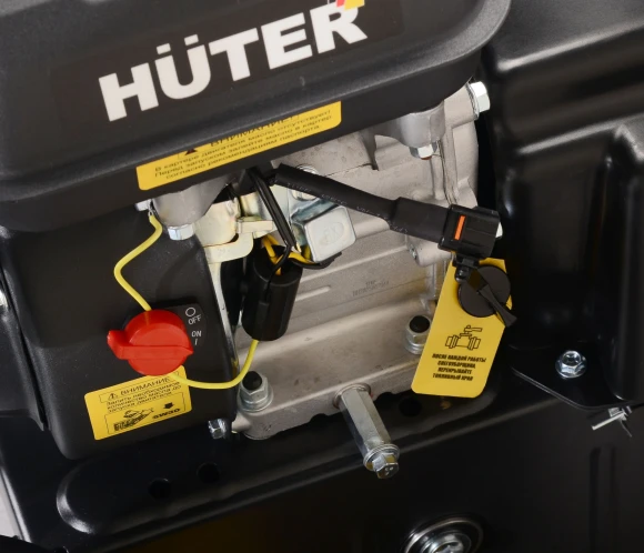 Снегоуборщик бензин. Huter SGC 4100L 7л.с. Снегоуборщик бензин. Huter SGC 4100L 7л.с.