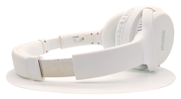Гарнитура накладные Hyundai H-HP101 белый беспроводные bluetooth оголовье Гарнитура накладные Hyundai H-HP101 белый беспроводные bluetooth оголовье