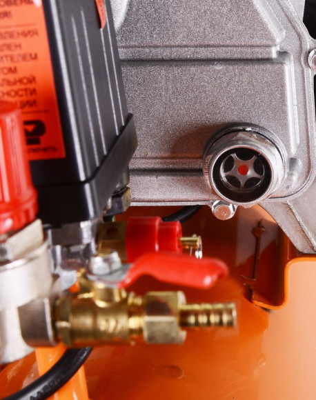 Компрессор поршневой Вихрь КМП-24/230АМ масляный 230л/мин 24л 1600Вт оранжевый Компрессор поршневой Вихрь КМП-24/230АМ масляный 230л/мин 24л 1600Вт оранжевый