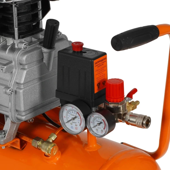 Компрессор поршневой Вихрь КМП-24/230АМ масляный 230л/мин 24л 1600Вт оранжевый Компрессор поршневой Вихрь КМП-24/230АМ масляный 230л/мин 24л 1600Вт оранжевый
