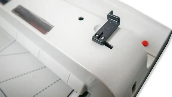 Резак гильотинный Kw-Trio 3949 B4/50лист./360мм/ручн.прижим/защитный экран