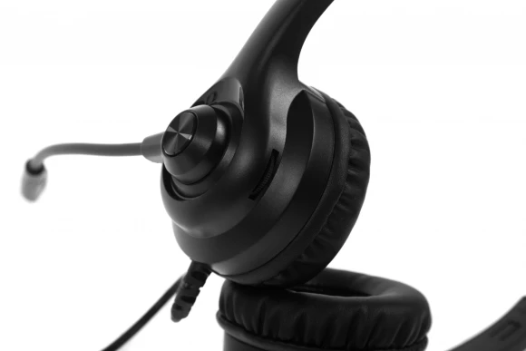 Наушники с микрофоном A4Tech HS-8i черный 1.8м накладные оголовье Наушники с микрофоном A4Tech HS-8i черный 1.8м накладные оголовье