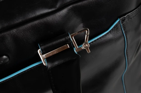 Деловая сумка Piquadro Blue Square CA3335B2/N с отделением для ноутбука 15" черная натур.кожа