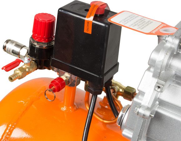 Компрессор поршневой Вихрь КМП-240/50 масляный 240л/мин 50л 1600Вт оранжевый/черный