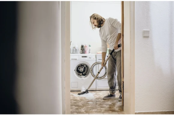 Строительный пылесос Karcher WD 6 P S V-30/8/35/T (YSY) 1300Вт (уборка: сухая/сбор воды) желтый