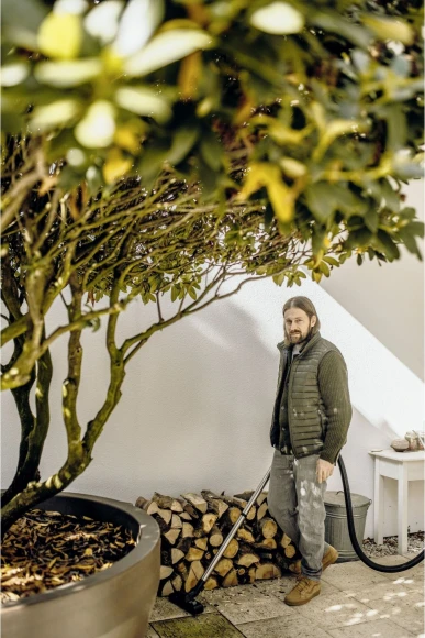 Строительный пылесос Karcher WD 6 P S V-30/8/35/T (YSY) 1300Вт (уборка: сухая/сбор воды) желтый