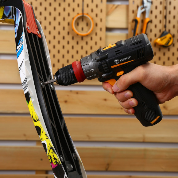 Дрель-шуруповерт Deko GCD12DU3 аккум. патрон:быстрозажимной (063-4114) Дрель-шуруповерт Deko GCD12DU3 аккум. патрон:быстрозажимной (063-4114)