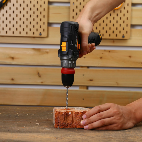 Дрель-шуруповерт Deko GCD12DU3 аккум. патрон:быстрозажимной (063-4114) Дрель-шуруповерт Deko GCD12DU3 аккум. патрон:быстрозажимной (063-4114)