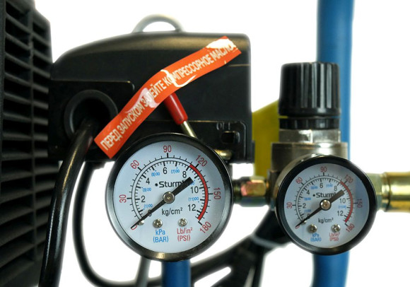 Компрессор поршневой Sturm! AC93150P масляный 340л/мин 50л 2000Вт голубой/черный Компрессор поршневой Sturm! AC93150P масляный 340л/мин 50л 2000Вт голубой/черный