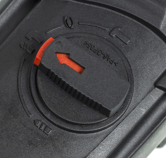 Перфоратор Ресанта П-32-1000К патрон:SDS-plus уд.:5.2Дж 1000Вт (кейс в комплекте) Перфоратор Ресанта П-32-1000К патрон:SDS-plus уд.:5.2Дж 1000Вт (кейс в комплекте)