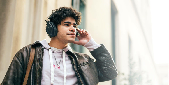 Наушники мониторные Audio-Technica ATH-M20XBT черный беспроводные bluetooth оголовье (80002893) Наушники мониторные Audio-Technica ATH-M20XBT черный беспроводные bluetooth оголовье (80002893)