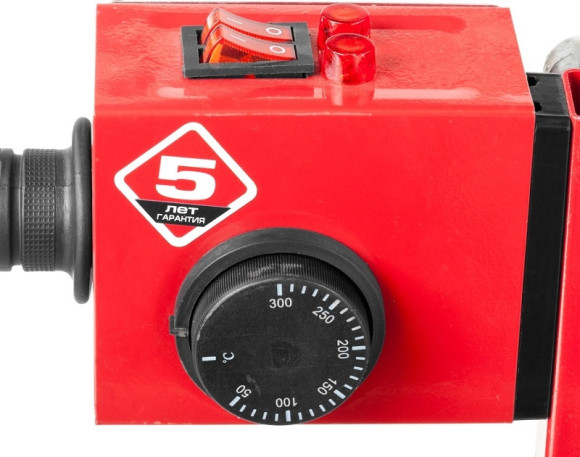 Сварочный аппарат для пластиковых труб Зубр АСТ-2000 2кВт Тмакс.:300 парн.насад. (кейс в компл.) Сварочный аппарат для пластиковых труб Зубр АСТ-2000 2кВт Тмакс.:300 парн.насад. (кейс в компл.)