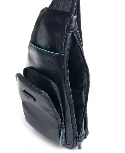 Рюкзак слинг Piquadro Blue Square Revamp CA5577B2V/BLU синий кожа Рюкзак слинг Piquadro Blue Square Revamp CA5577B2V/BLU синий кожа