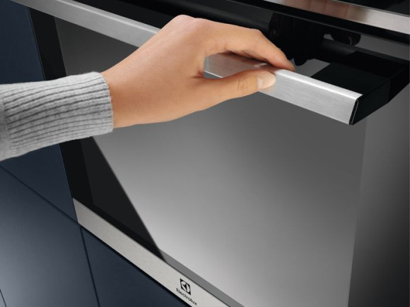 Духовой шкаф Электрический Electrolux EOC8P39WX черный/нержавеющая сталь Духовой шкаф Электрический Electrolux EOC8P39WX черный/нержавеющая сталь