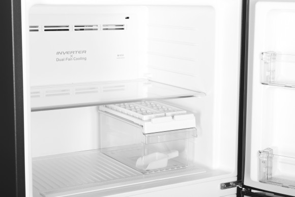 Холодильник Hitachi R-V660PUC7-1 BSL 2-хкамерн. серебристый бриллиант глянц. инвертер Холодильник Hitachi R-V660PUC7-1 BSL 2-хкамерн. серебристый бриллиант глянц. инвертер