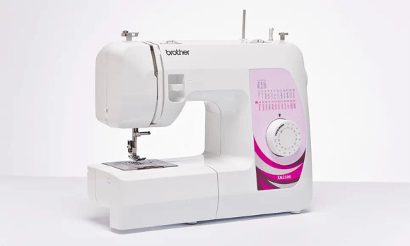 Швейная машина Brother XN2500 белый/красный