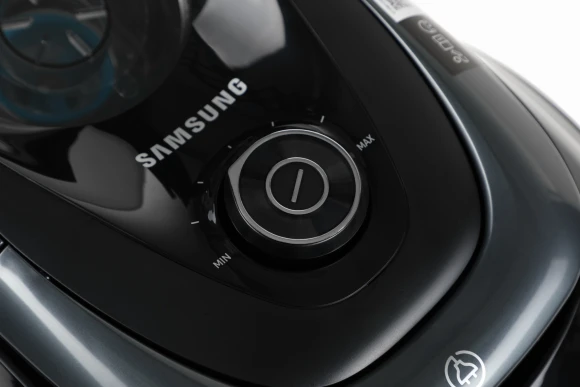 Пылесос Samsung VC18M21D0VG/EV 1800Вт титан/черный