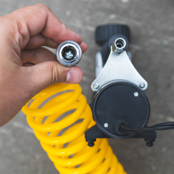 Автомобильный компрессор Starwind CC-280 35л/мин шланг 3м Автомобильный компрессор Starwind CC-280 35л/мин шланг 3м