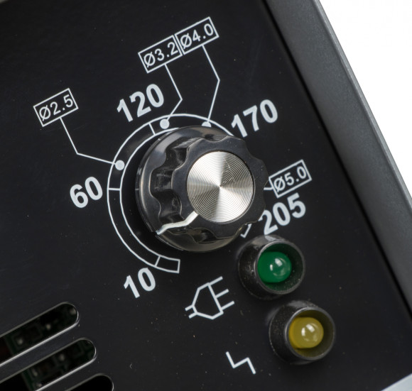 Сварочный аппарат Ресанта САИ205 инвертор ММА DC 7.3кВт