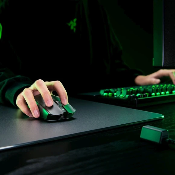 Мышь Razer Viper V3 Pro черный оптическая 35000dpi беспров. USB 8but (RZ01-05120100-R3G1)