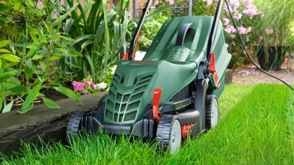 Газонокосилка роторная Bosch UniversalRotak 37-555 (06008A6501) 1400Вт