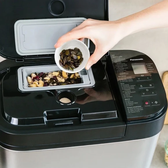 Хлебопечь Panasonic SD-YR2550STS 550Вт серебристый/черный Хлебопечь Panasonic SD-YR2550STS 550Вт серебристый/черный