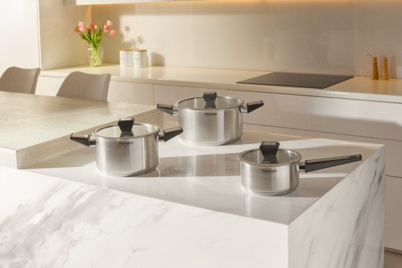 Ковш Rondell Blitz RDS-1888 1.4л. d=16см (с крышкой) стальной