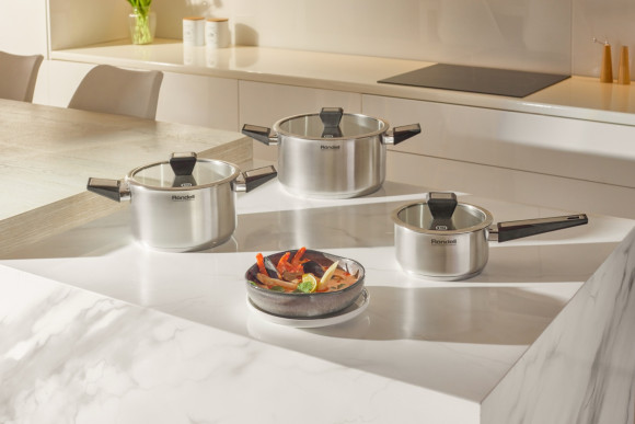 Ковш Rondell Blitz RDS-1888 1.4л. d=16см (с крышкой) стальной