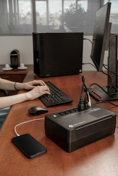 Источник бесперебойного питания Systeme Electriс BV BVSE800I 480Вт 800ВА черный