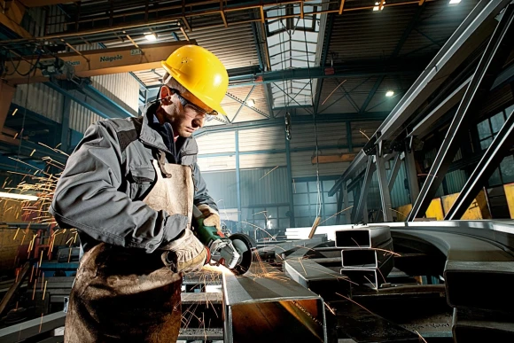 Углошлифовальная машина Metabo WE 15-125 Quick 1550Вт 11000об/мин рез.шпин.:M14 d=125мм (600448000) Углошлифовальная машина Metabo WE 15-125 Quick 1550Вт 11000об/мин рез.шпин.:M14 d=125мм (600448000)