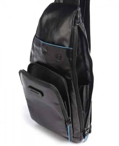Рюкзак слинг Piquadro Blue Square Revamp CA5577B2V/N черный натур.кожа