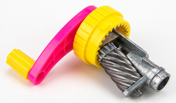 Точилка для карандашей механическая Deli E0739 1 отверстие пластик ассорти