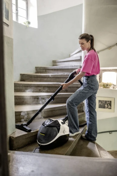 Пароочиститель напольный Karcher SV 7 2200Вт белый/черный Пароочиститель напольный Karcher SV 7 2200Вт белый/черный