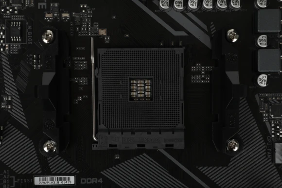 Материнская плата Gigabyte B550M DS3H R2 Soc-AM4 AMD B550 4xDDR4 mATX AC`97 8ch(7.1) GbLAN RAID+HDMI+DP