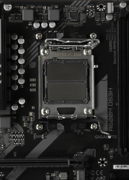 Материнская плата Gigabyte A620M DS3H Socket AM5 AMD A620 4xDDR5 mATX AC`97 8ch(7.1) GbLAN RAID+VGA+HDMI+DP Материнская плата Gigabyte A620M DS3H Socket AM5 AMD A620 4xDDR5 mATX AC`97 8ch(7.1) GbLAN RAID+VGA+HDMI+DP