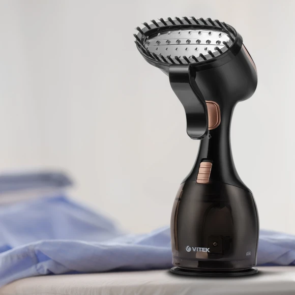 Отпариватель ручной Vitek VT-2440 1500Вт черный/золотистый Отпариватель ручной Vitek VT-2440 1500Вт черный/золотистый