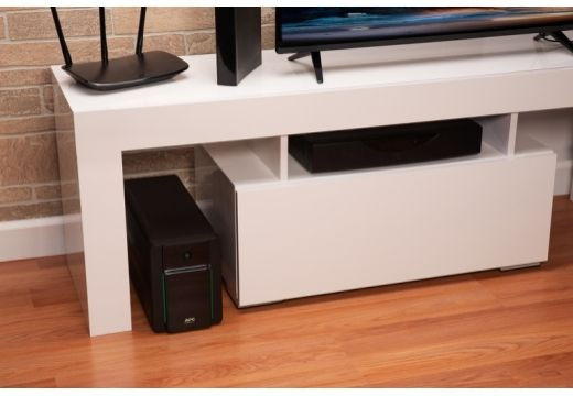 Источник бесперебойного питания APC Easy-UPS BVX1600LI-GR 900Вт 1600ВА черный Источник бесперебойного питания APC Easy-UPS BVX1600LI-GR 900Вт 1600ВА черный