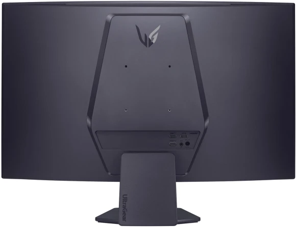 Монитор LG 31.5" UltraGear 32GS60QC-B черный VA LED 16:9 HDMI матовая 3000:1 300cd 178гр/178гр 2560x1440 180Hz FreeSync DP WQ HD 2K (1440p) 7.2кг