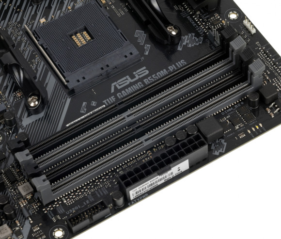 Материнская плата Asus TUF GAMING B550M-PLUS Soc-AM4 AMD B550 4xDDR4 mATX AC`97 8ch(7.1) 2.5Gg RAID+HDMI+DP