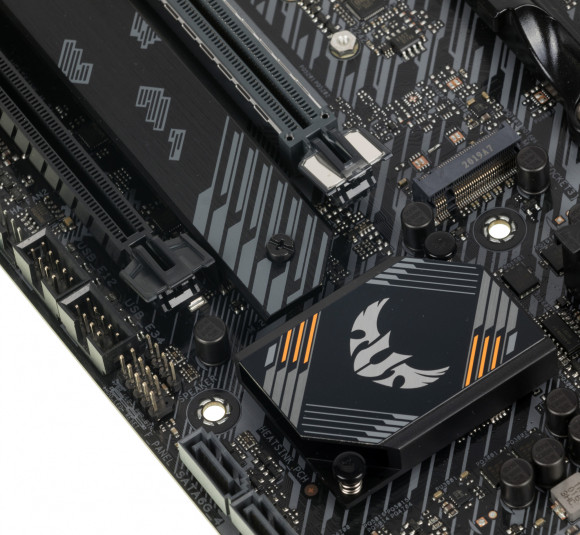 Материнская плата Asus TUF GAMING B550M-PLUS Soc-AM4 AMD B550 4xDDR4 mATX AC`97 8ch(7.1) 2.5Gg RAID+HDMI+DP