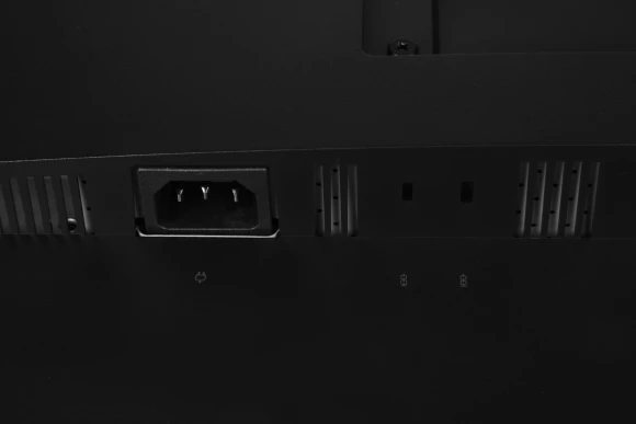 Монитор Lenovo 23.8" ThinkVision P24h-30 черный IPS LED 4ms 16:9 HDMI матовая HAS Piv 300cd 178гр/178гр 2560x1440 60Hz DP 2K USB 5.7кг