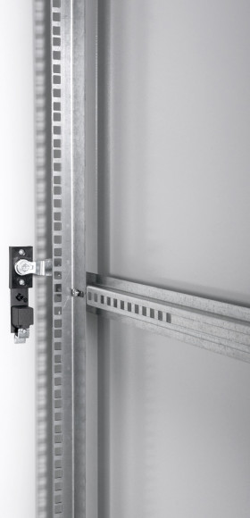 Шкаф коммутационный ЦМО (ШТК-Э-24.6.6-13АА) напольный 24U 600x600мм пер.дв.стекл металл 2 бок.пан. направл.под закл.гайки 540кг серый 515мм 51кг 180град. 1187мм IP20 сталь Шкаф коммутационный ЦМО (ШТК-Э-24.6.6-13АА) напольный 24U 600x600мм пер.дв.стекл металл 2 бок.пан. направл.под закл.гайки 540кг серый 515мм 51кг 180град. 1187мм IP20 сталь